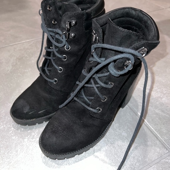 Dressy boots - Picture 3 of 8